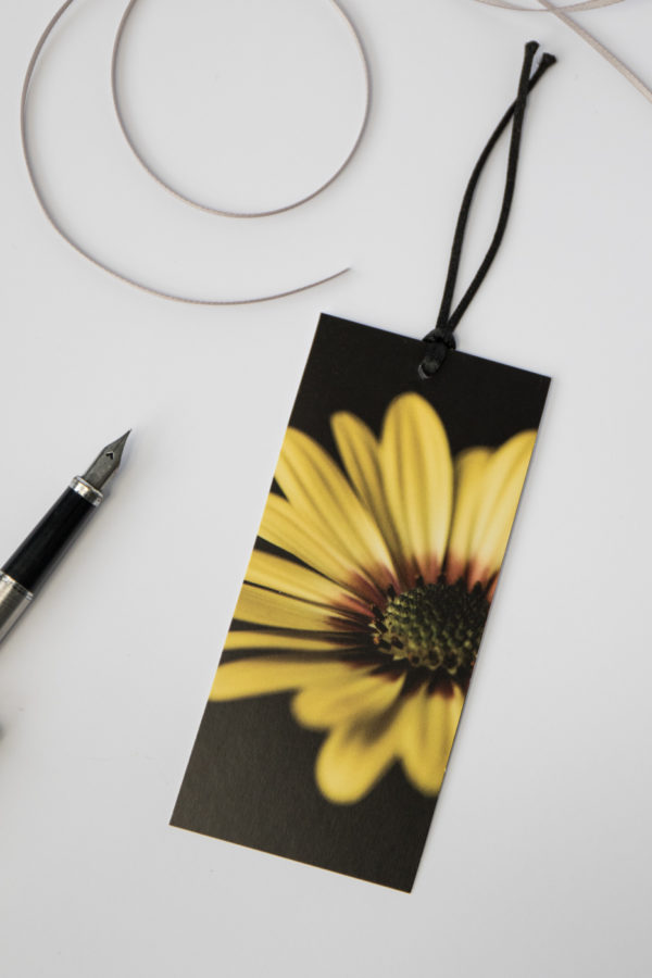 yellow daisy floral gift tag